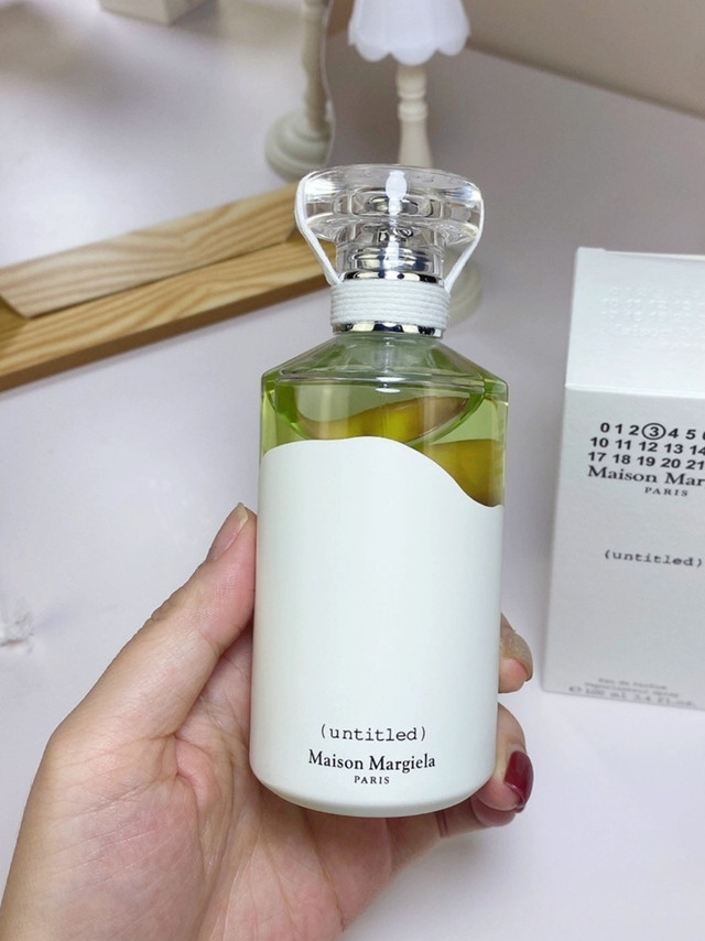 Maison Margiela无题浓香水：木质花香，神秘浪漫