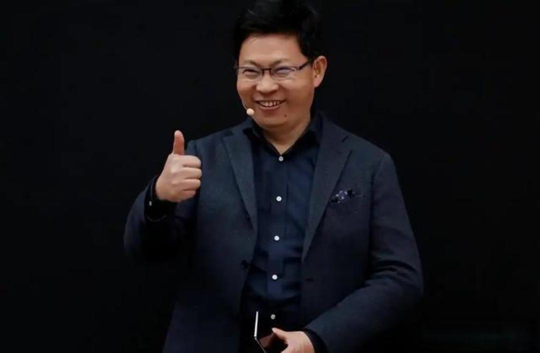 华为CEO余承东晒15年前帅照,引发关于其成长与成就的热议