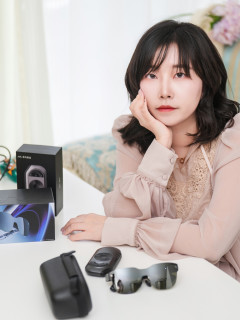 “躺平式”看电影打游戏有多爽？雷鸟Air 3百吋巨幕“镜在眼前” 