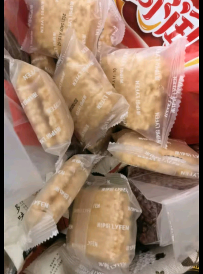 来伊份膨化食品