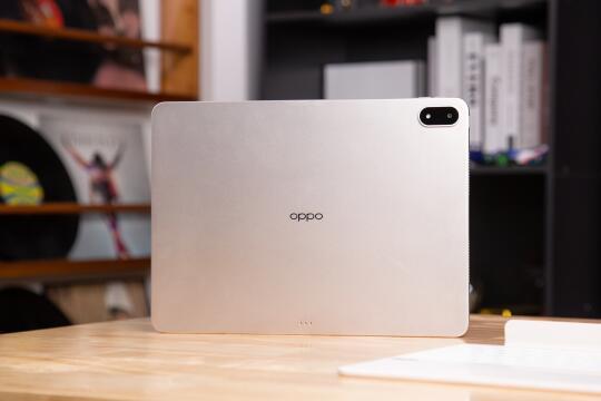 「先锋图赏」—— OPPO Pad 4 Pro 星河银