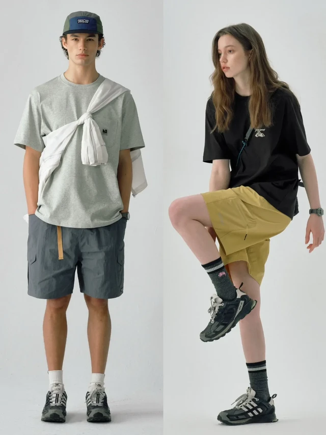 审美累积｜开春后的自然系穿搭。🧺国内小众品牌714street融合功能性与时尚感，常以大地色系，军绿色等为主色调，展示自然，随性的风格。整体造型营造出登山，徒步等户外活动场景，且充满潮流气息，彰显热爱