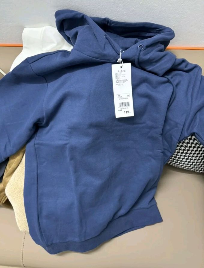 美特斯邦威男士卫衣