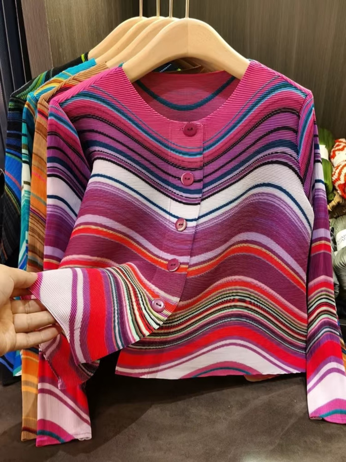 女上装