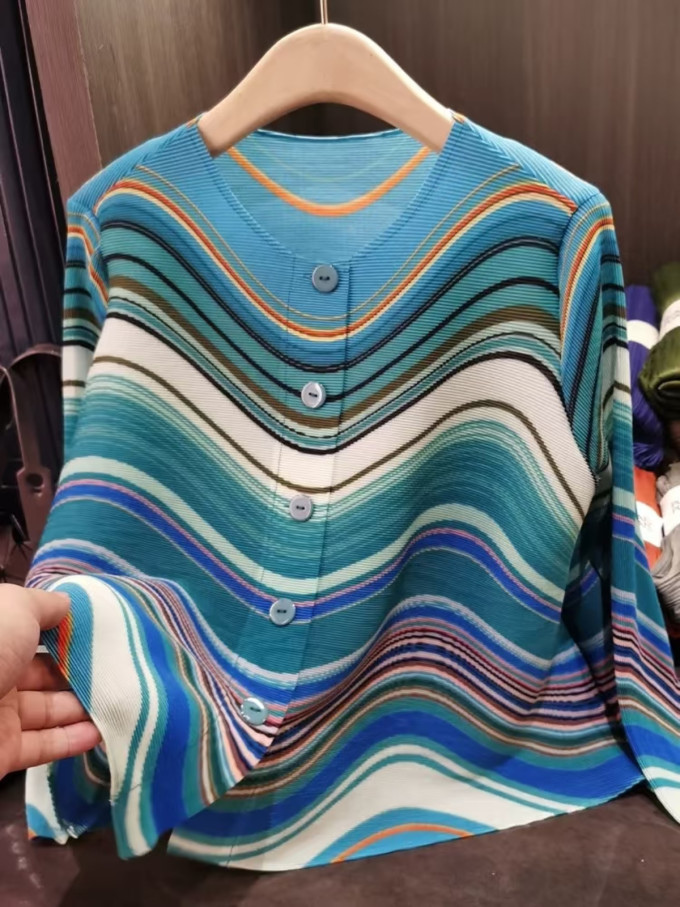 女上装