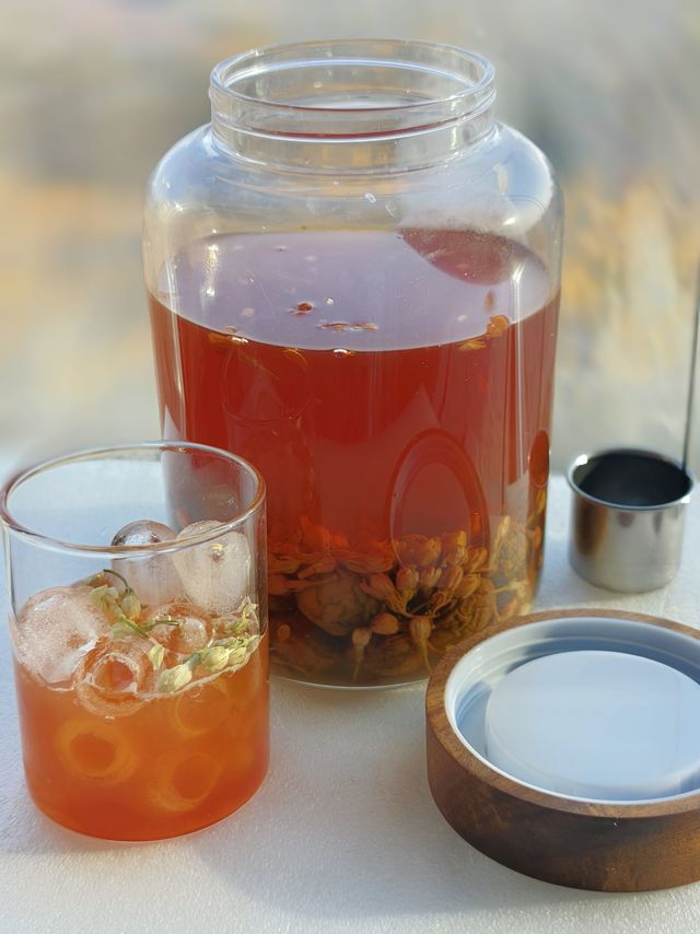 春天微醺优选自酿青梅酒，再搭配点茉莉花意外合适！