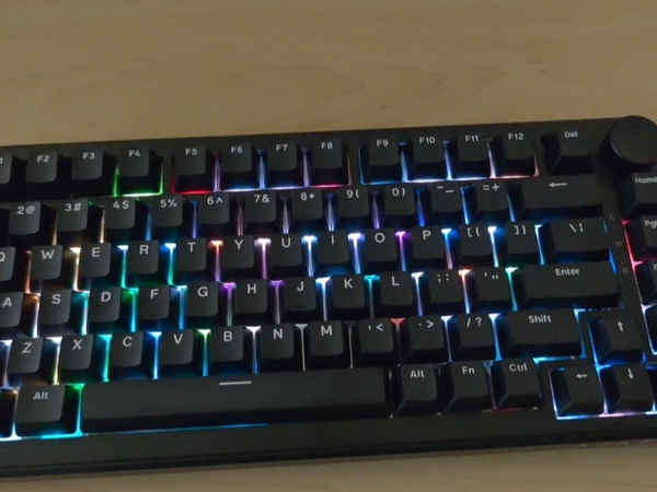 最便宜的磁轴键盘之黑爵ak820max