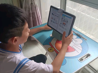 科大讯飞人工智能学习机P30评测：全科提升，护眼学习新伙伴