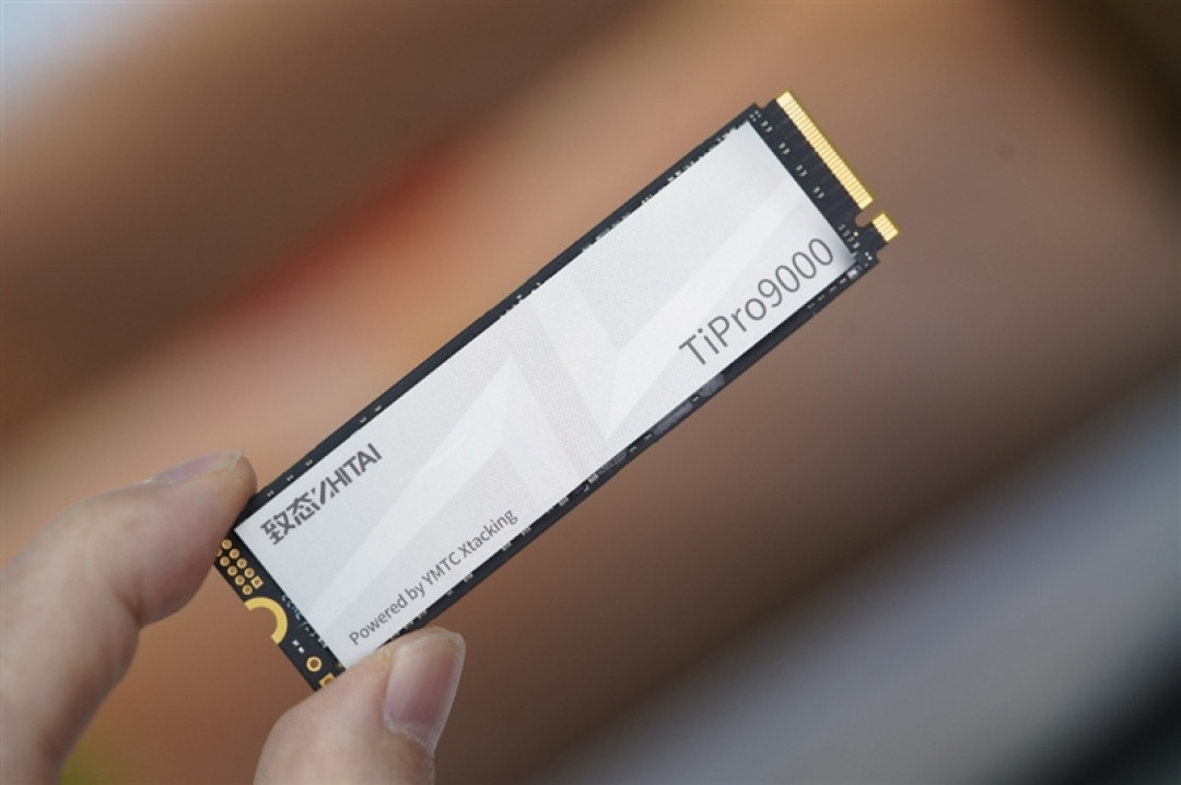 长江存储致态TiPro9000 4TB SSD评测:容量更大速度更快 性能新巅峰