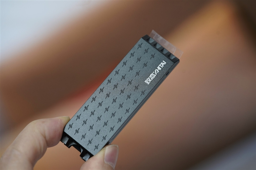 长江存储致态TiPro9000 4TB SSD评测:容量更大速度更快 性能新巅峰