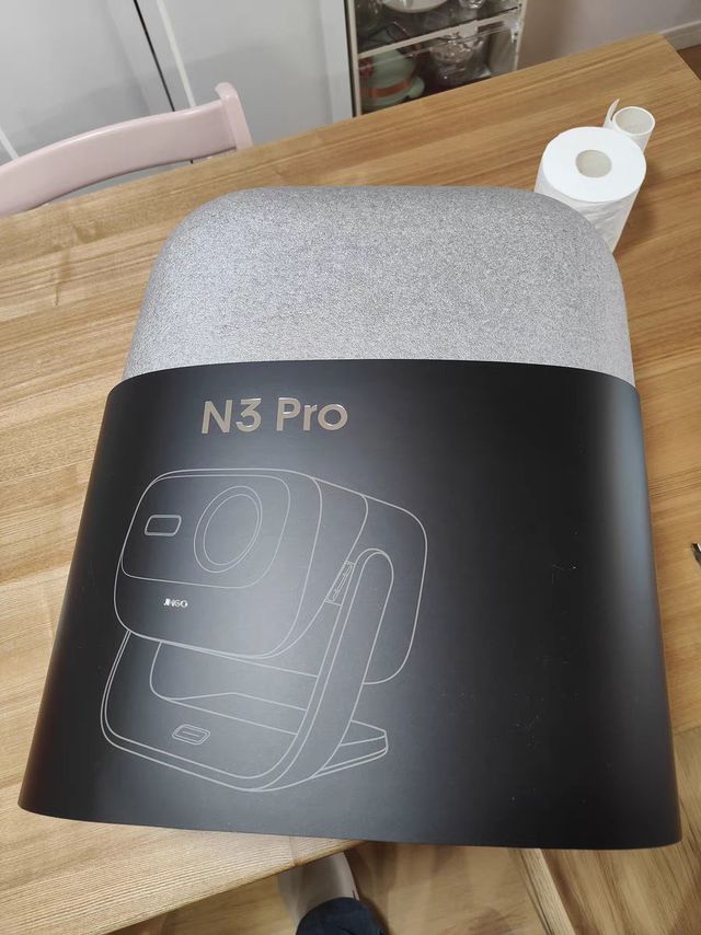 坚果投影打造家庭私人影院，视听盛宴尽享