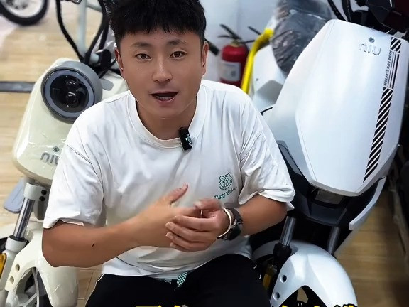 小牛电动3000 档位 F200 和 U1E 有哪些区别？应该买哪个更好？性价比高的电动车推荐 小牛电动 新国标电动车 电动车