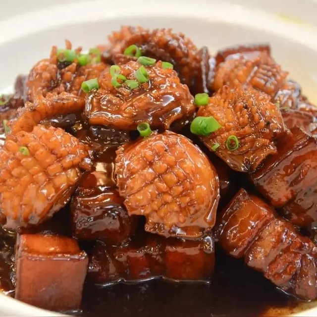 鲍鱼红烧肉：味蕾的奢华盛宴