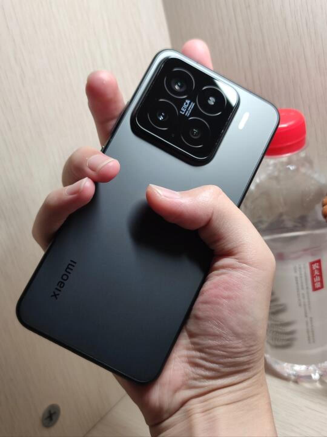 《4999元小米15三个月评测:小屏旗舰的诚意与阵痛》