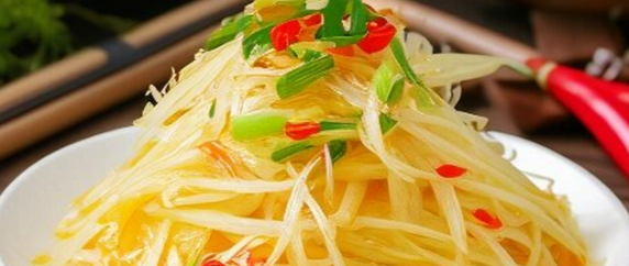 分享“酸辣土豆丝”的窍门,牢记3点,土豆丝酸辣脆酸,超级下饭