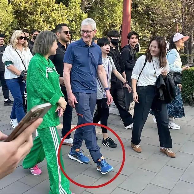 千元鞋穿出百亿生意经：库克与Nike二十年战略协同实录