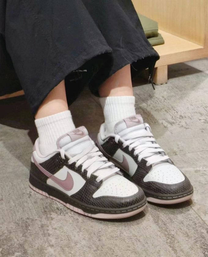 耐克休闲运动鞋