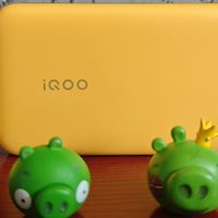 【出门游玩神器】iQOO 充电宝实测：自带线的快乐我悟了！