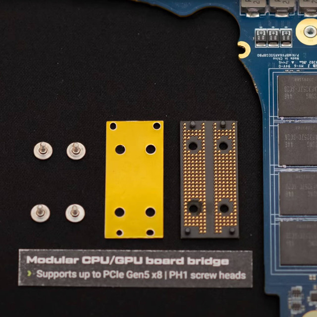 2025年旗舰游戏本最广泛模具：蓝天Clevo X580实机拆解展示