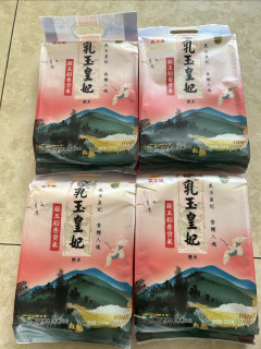 金龙鱼乳玉皇妃凝玉稻香贡米