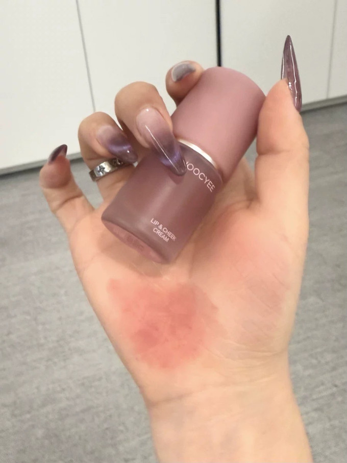 酵色唇彩唇蜜