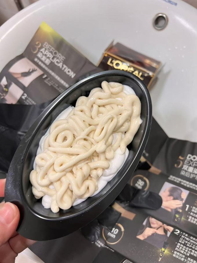 巴黎欧莱雅染发膏
