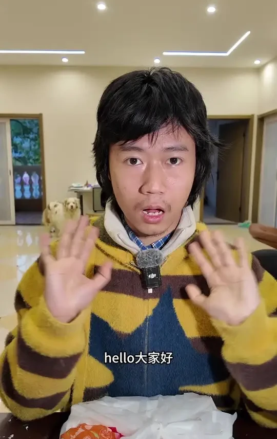 王甜心测评必胜客披萨。