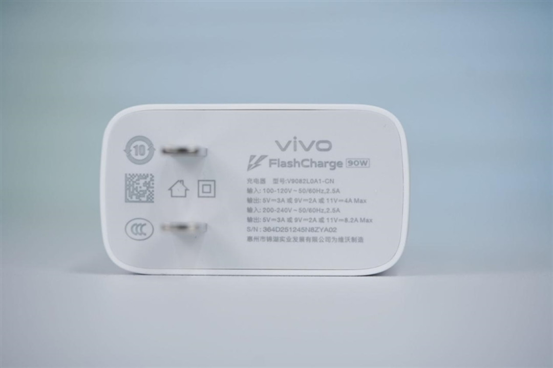 史上最大容量蓝海电池加持 vivo Y300 Pro+评测:一部能用20小时的国民手机