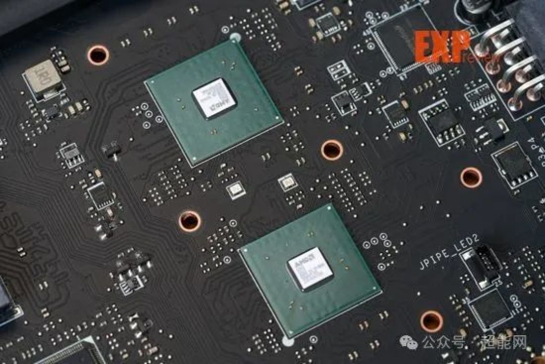微星 MEG X870E GODLIKE 超神主板评测:全方位拉满,不负“超神”之名