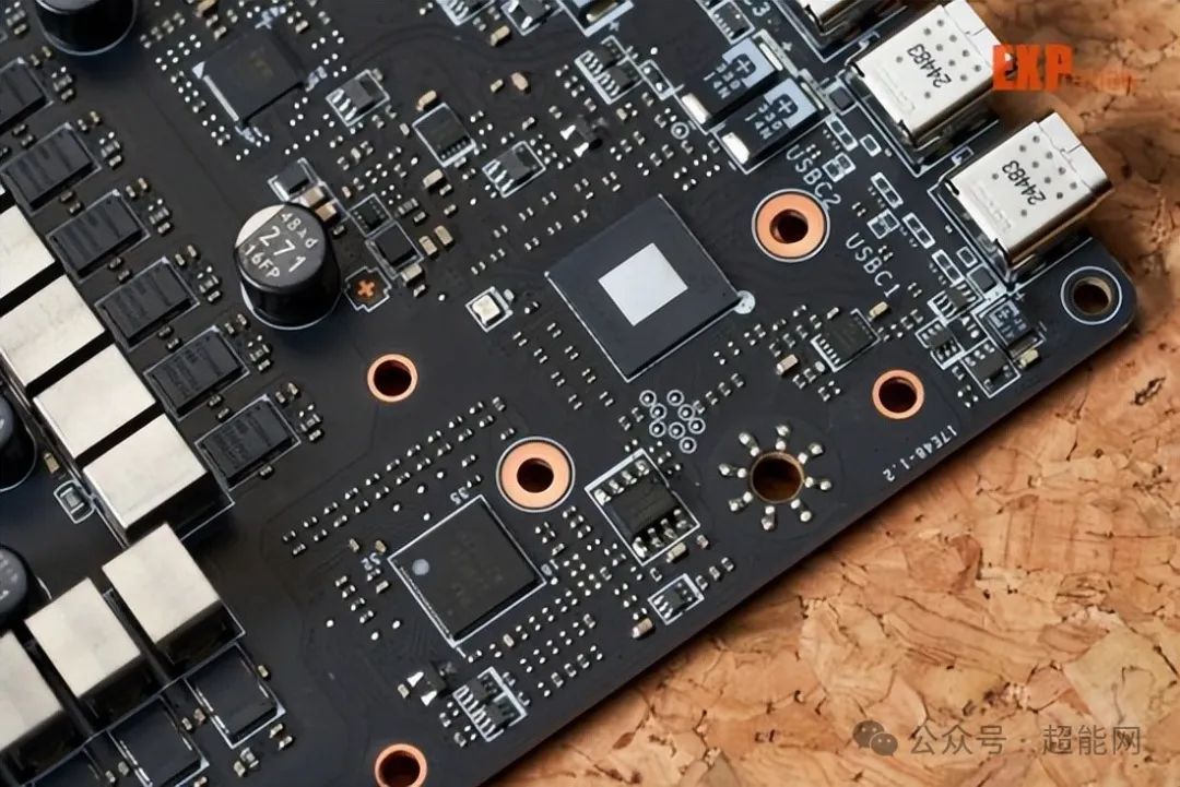 微星 MEG X870E GODLIKE 超神主板评测:全方位拉满,不负“超神”之名