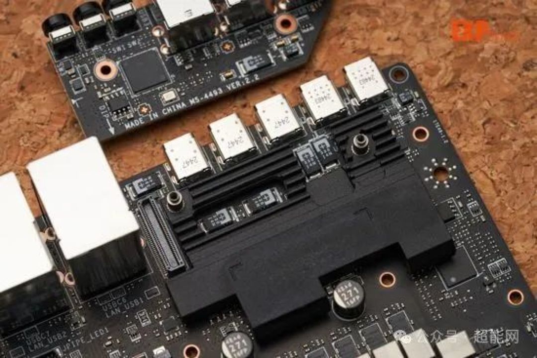 微星 MEG X870E GODLIKE 超神主板评测:全方位拉满,不负“超神”之名