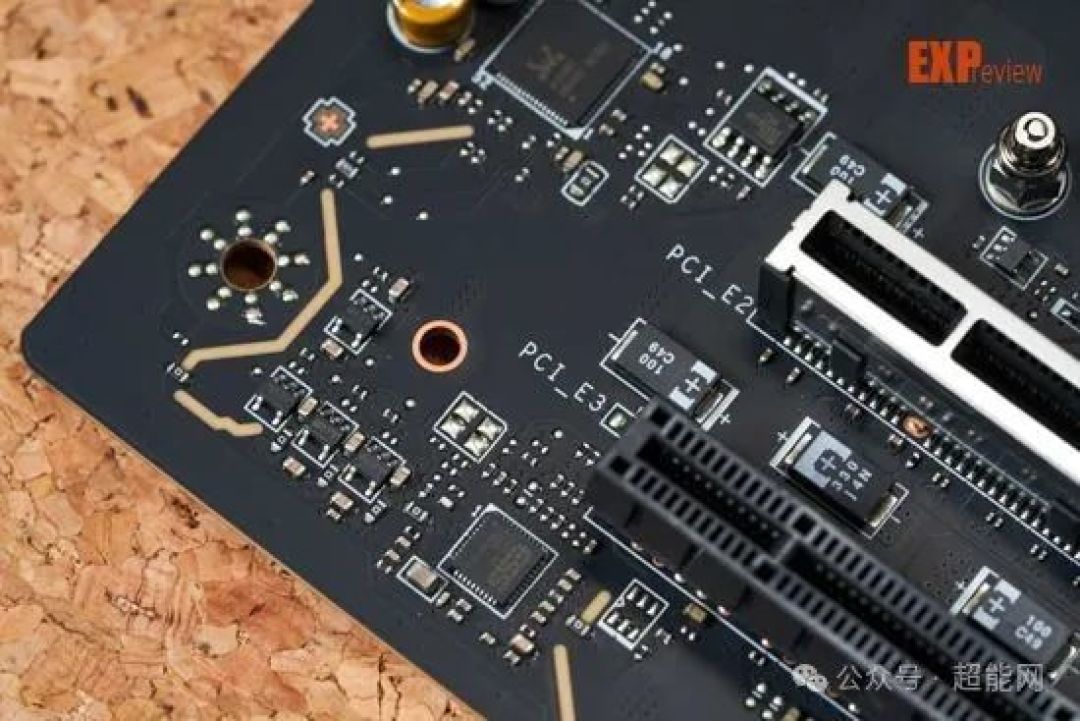 微星 MEG X870E GODLIKE 超神主板评测:全方位拉满,不负“超神”之名