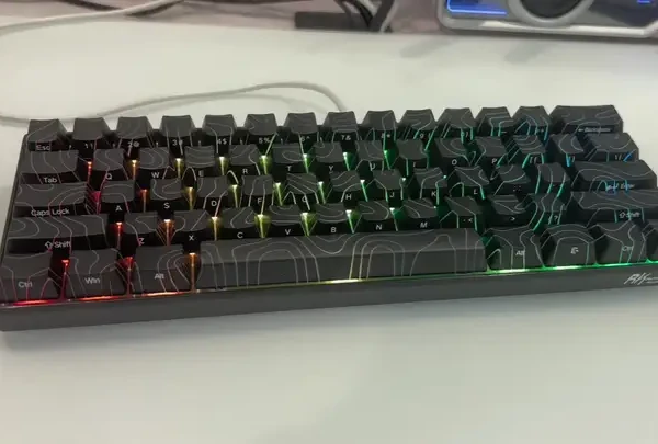 自从用了RK的磁轴，我的游戏水平直接从魔王C变成了魔王C+,别问！问就是RK给我的自信 #客制化键盘 #游戏外设 #rk #rkc60