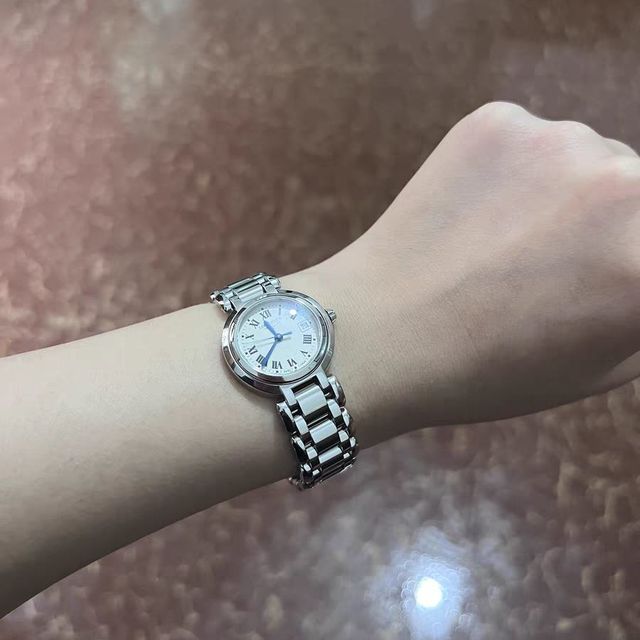 潮人必备，浪琴石英女表！