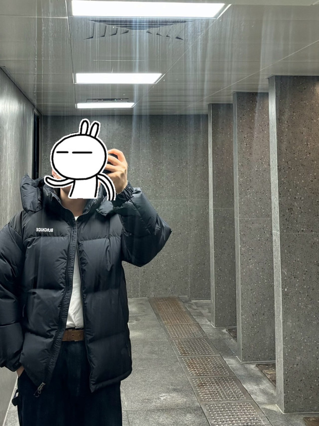 黑冰羽绒服FAF8536到手，确实是好。