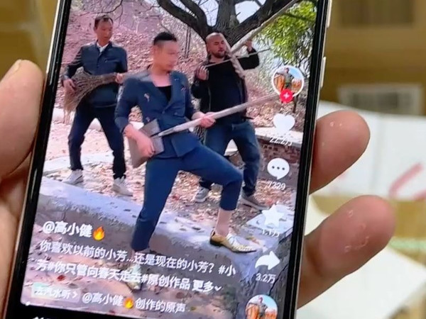 海信的手机你用过吗?二百多捡漏上市1299元海信F30S手机