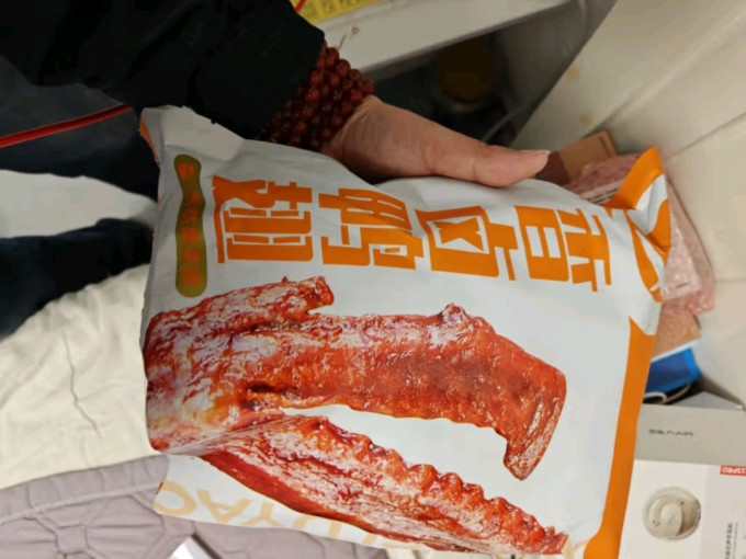 盐津铺子鸡鸭零食