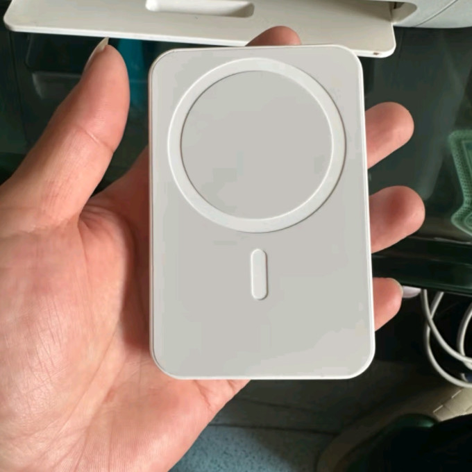 慧多多移动电源