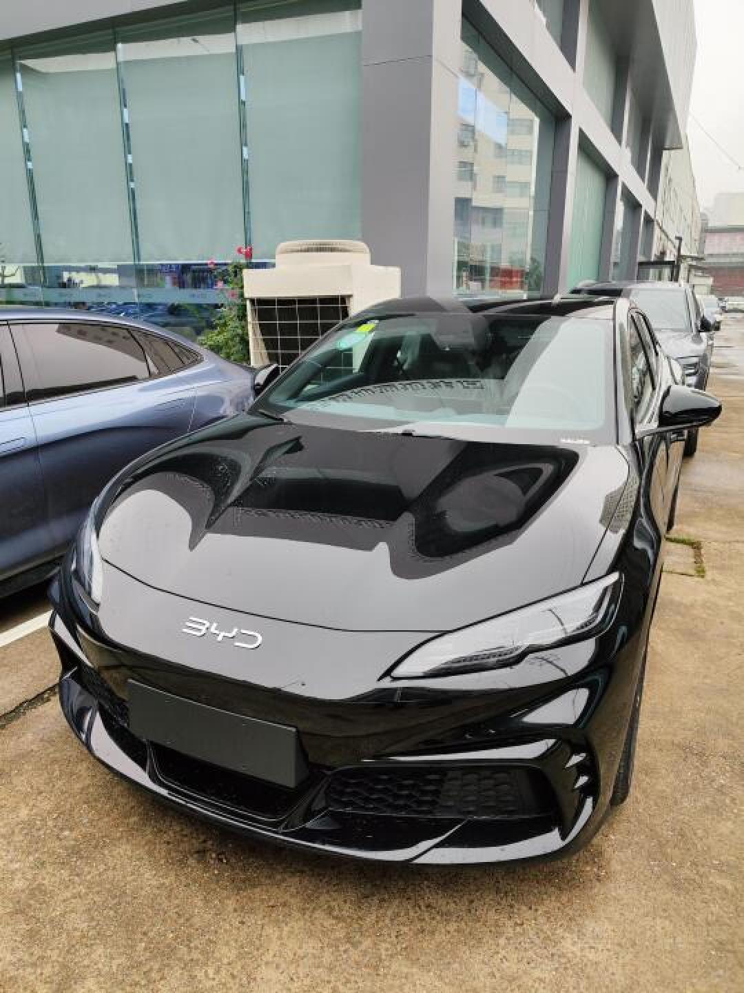 比亚迪海豹06 GT:实测4.9秒破百,9000+车主验证的运动家用平衡术