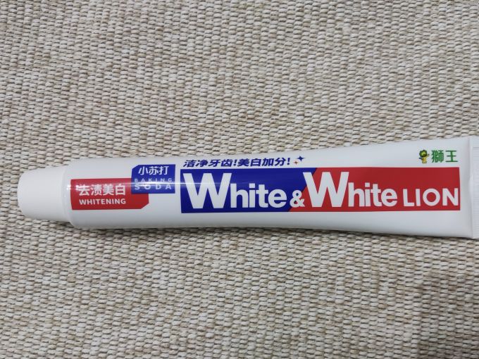 lion狮王whitewhite大白葡萄柚小苏打美白牙膏