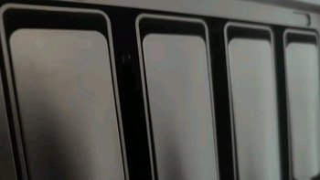 绿联私有云DXP4800 8G版四盘位NAS网络存储个人云硬盘家庭服务器 