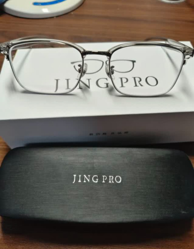 万新镜片