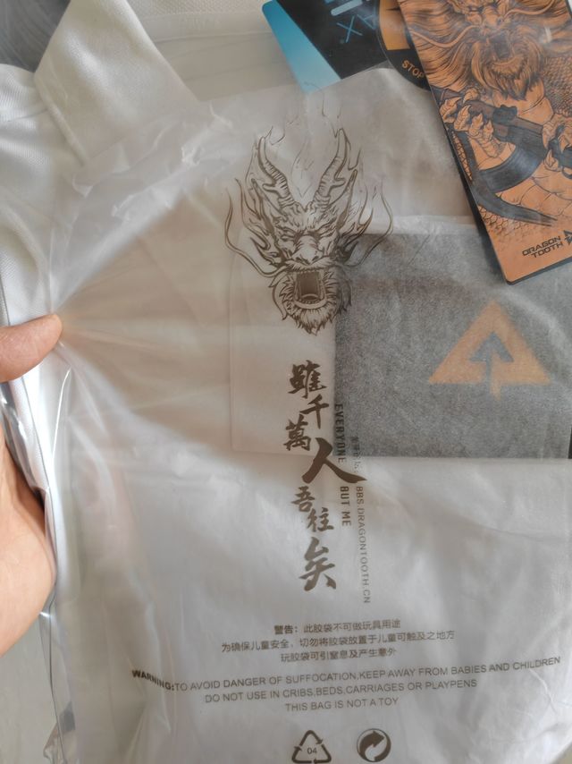 龙牙POLO衫：薄款舒适，版型佳