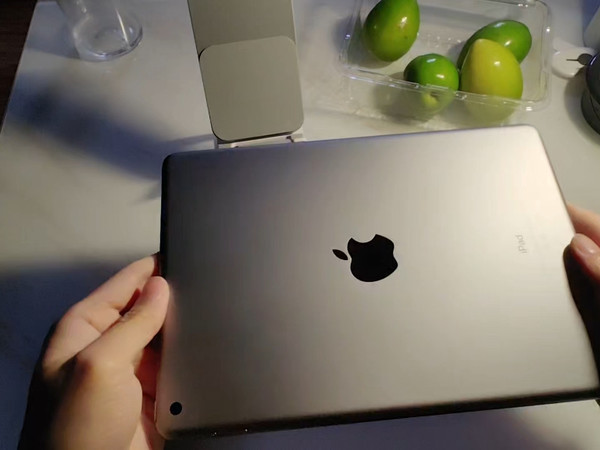 iPad2018，在2025年的今天还能做什么。
