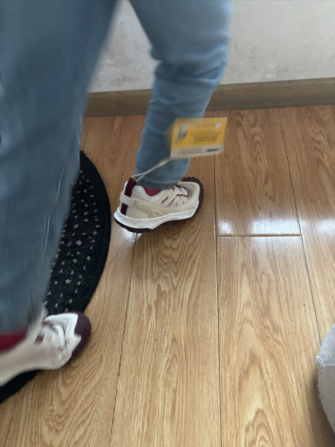 吉普儿童运动鞋