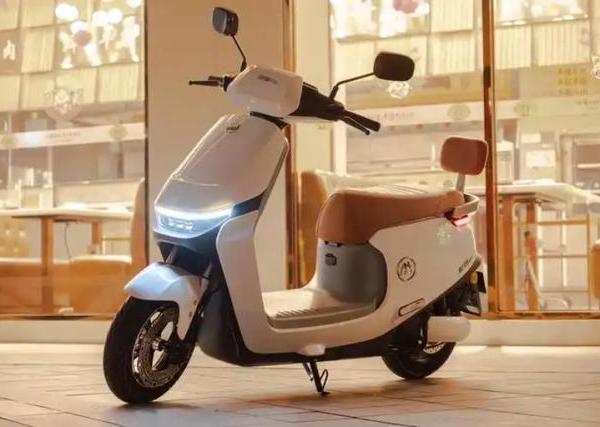 雅迪、爱玛、台铃有什么不同？3000元买电动车，哪款车更值得推荐
