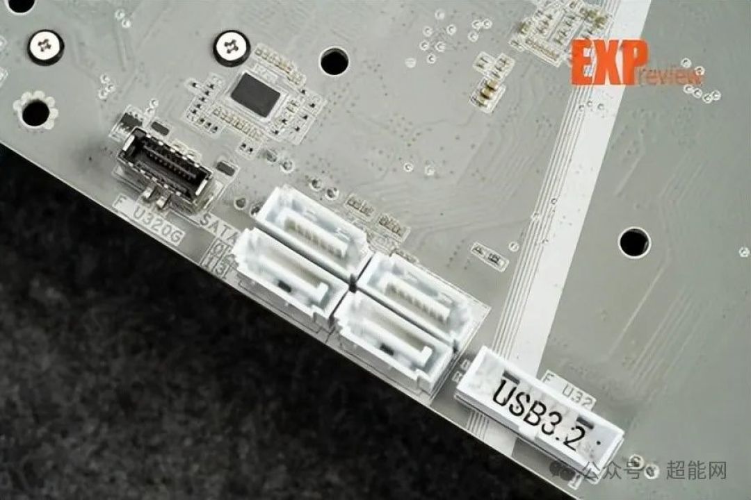 技嘉B650E AORUS STEALTH ICE 背插冰雕评测:白色背插装机不二之选