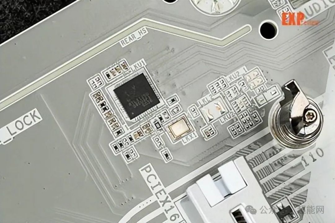 技嘉B650E AORUS STEALTH ICE 背插冰雕评测:白色背插装机不二之选
