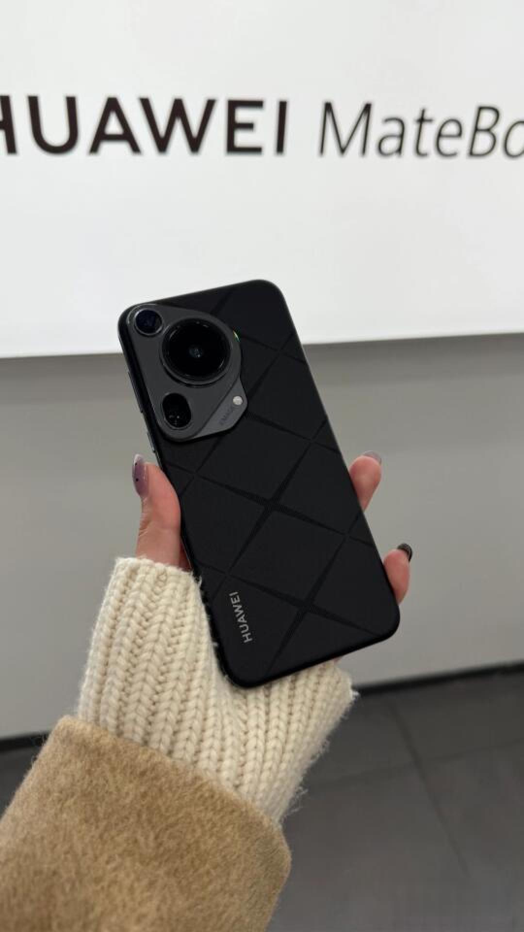 华为Pura70 Ultra暴降4000元:万元影像旗舰如今还值不值得冲?