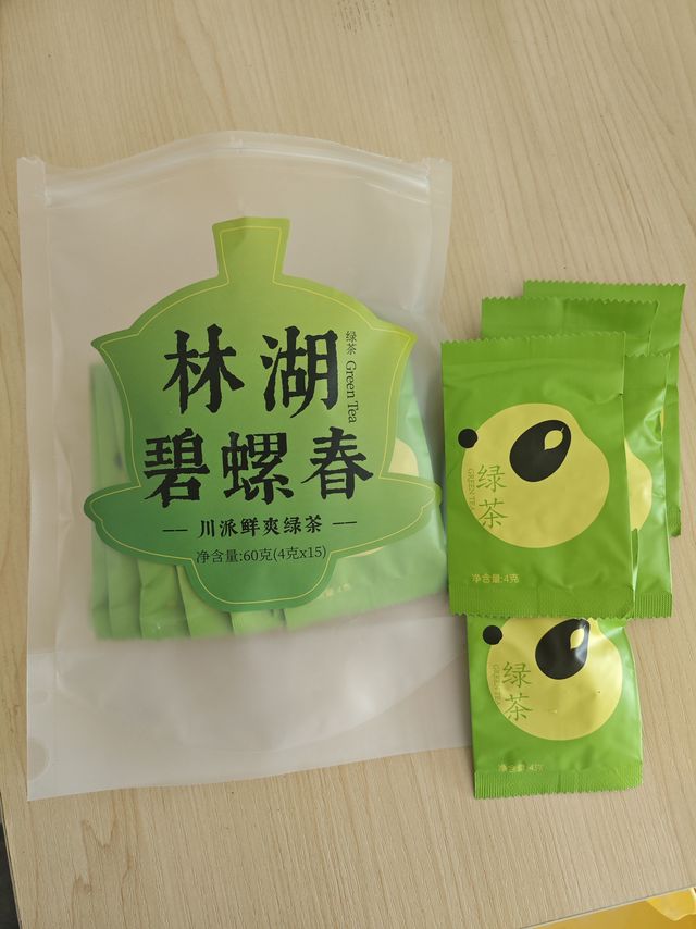 川红新茶，碧螺春还不错，偶尔京东试用可蹲到5.9元超实惠价格。